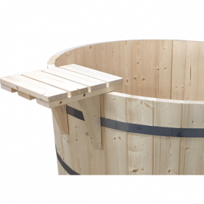 Bord til Vildmarksbad i Grantr