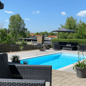 PP swimming pool med gavltrappe