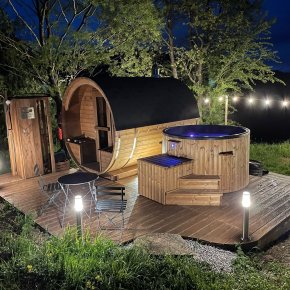 sauna-tnde-horsisontal-og-tospa_xs-p_tr_terrasse_aften_galleri