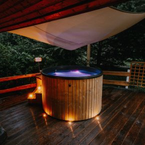 Tospa_xs-med_lys_p�_terasse_aften_galleri