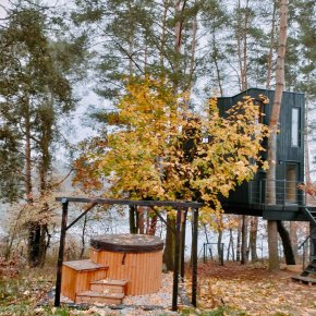 topspa xs udespa i skov med udsigt til s�