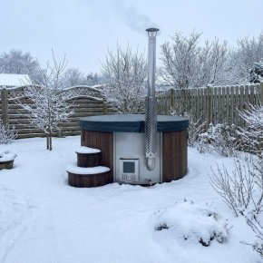 Vildmarksbad deluxe i vinterhave