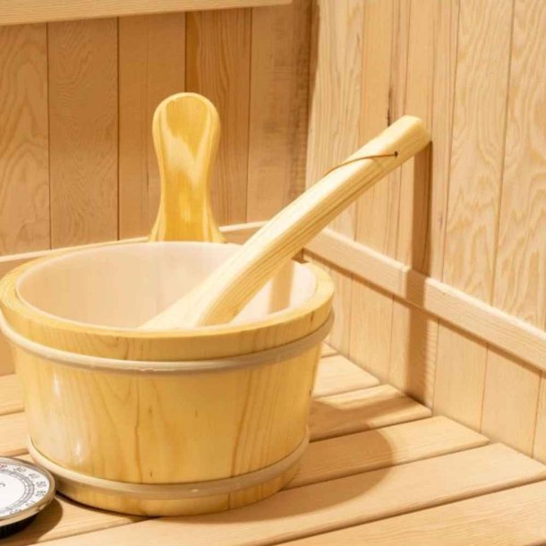 Sauna spand med plastikindsats og trse