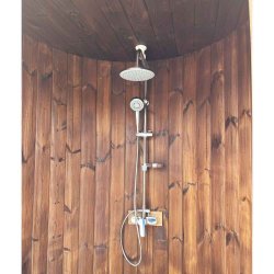 Udendrs Brusekabine i Thermowood