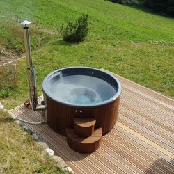 Vildmarksbad Deluxe Gr Glasfiber-Thermowood -isoleret cover og Indbygget Ovn  2 m