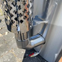 Vildmarksbad Deluxe Gr Glasfiber-Thermowood -isoleret cover og Indbygget Ovn  2 m